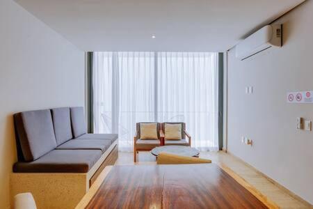 Oceanview Roof Pool With Speakeasy Cafe And Gym Parking Apartamento