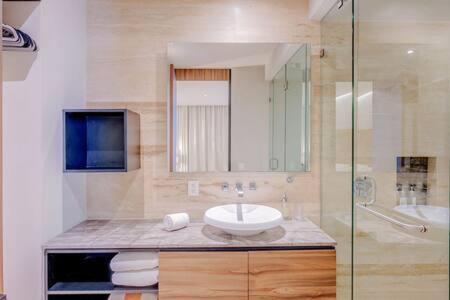 Oceanview Roof Pool With Speakeasy Cafe And Gym Parking * Playa del Carmen