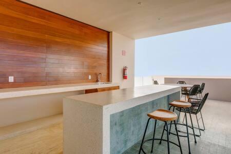 Apartamento Oceanview Roof Pool With Speakeasy Cafe And Gym Parking *
