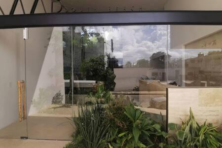 Oceanview Roof Pool With Speakeasy Cafe And Gym Parking *