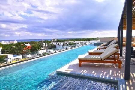 Oceanview Roof Pool With Speakeasy Cafe And Gym Parking *