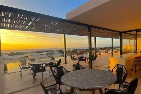 Apartamento Oceanview Roof Pool With Speakeasy Cafe And Gym Parking Playa del Carmen